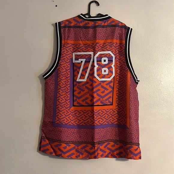 Versace la Greca v neck silk jersey print tank top NEW - Picture 10 of 11